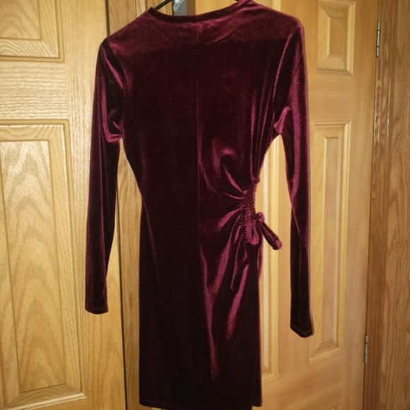 Magenta Cut-Out Dress - Picture 2 of 3